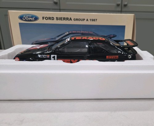 Autoart ford sierra - autoart,