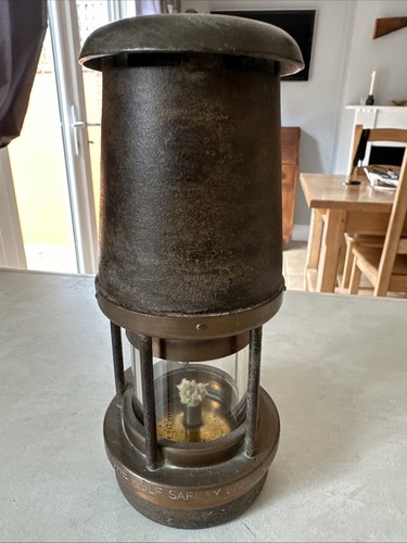 The wolf safety - lamp, co