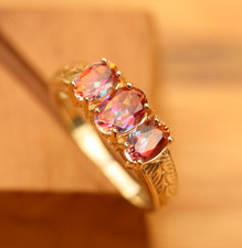 9ct Solid Yellow Gold Three-Stone Tourmaline Ring Size N Vintage cleaned