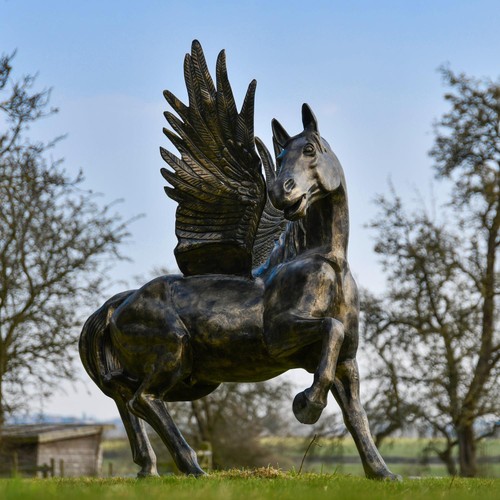 Deluxe freestanding pegasus - deluxe,