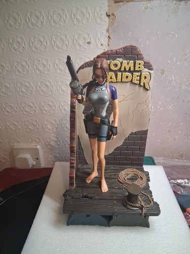 Lara croft tomb raider - lara,