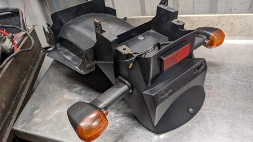 Yamaha fzs600 undertray - fzs600, rear