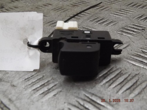Nissan elgrand e51 left - nissan,