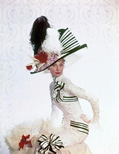Audrey hepburn unsigned - 10,