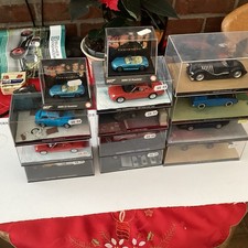 13 BATMAN AND JAMES BOND 007