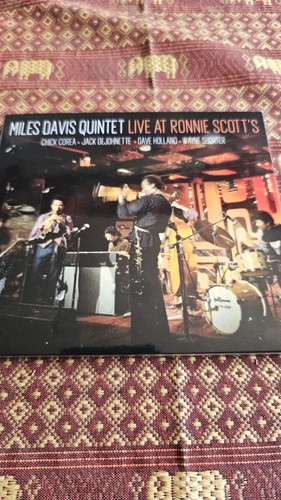 Miles davis quintet live - miles, at