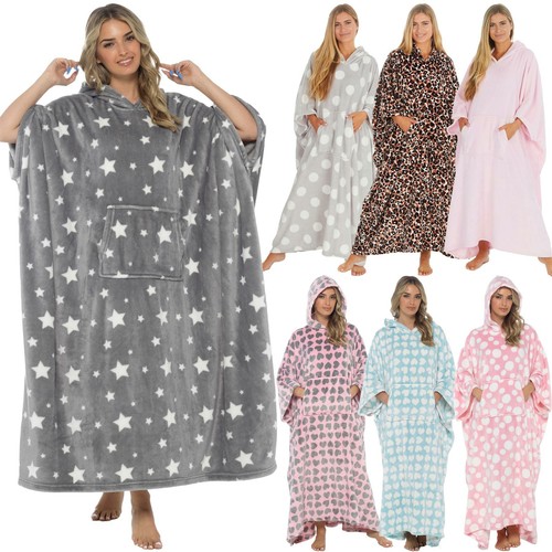 Oversized hooded blanket ultra - oversized,