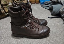 Altberg Defender Brown Leather