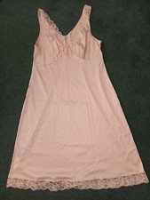 VINTAGE M & S FULL UNDER SLIP/ UNDERSKIRT CREAM SIZE 12  SEE MORE COMBINE P&P 