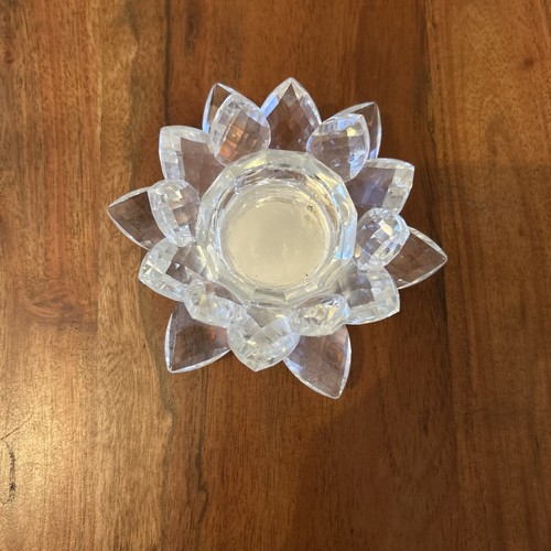 Clear faceted crystal lotus - clear,