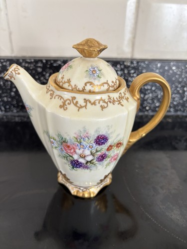 Antique royal doulton tea pot - antique,