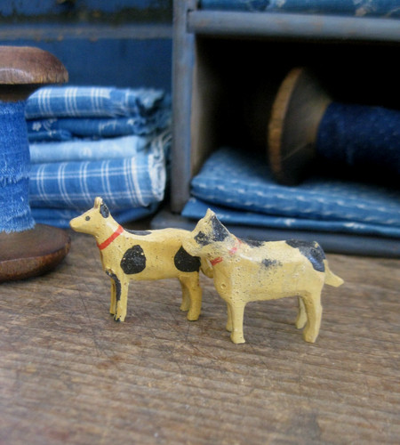Antique hand carved wood - 2,