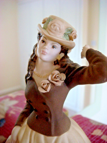 Coalport figurine meg beau - coalport, figurine-meg-beau