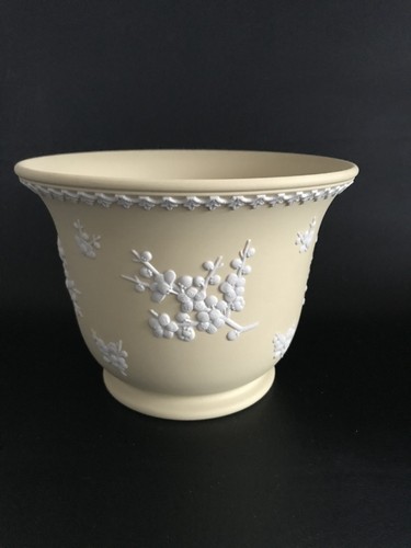Wedgwood yellow jasperware
