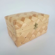WOODEN JEWELLERY BOX MADE OF PINE CHIPS 20CM LOND, LOCKABLE LACHT