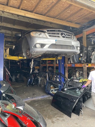Mercedes lass w204 breaking - mercedes,