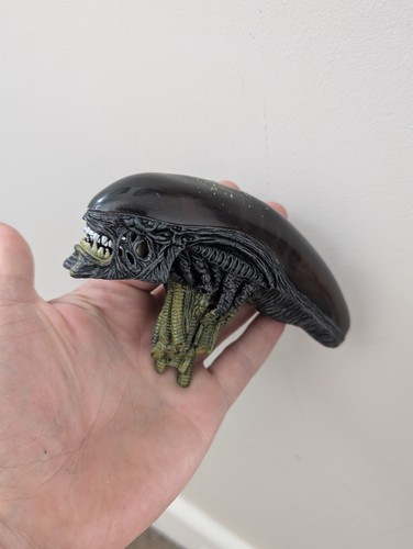 Hot toys battle damaged - toys,
