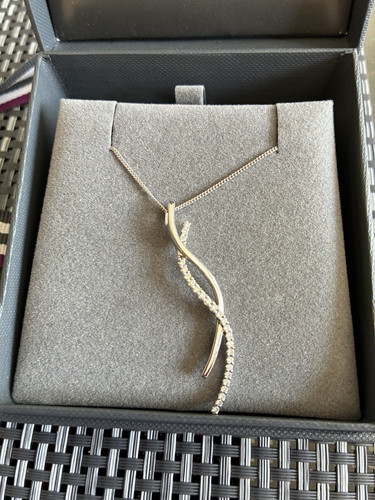 Beaverbrooks 9ct white gold