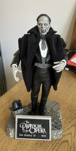 Universal monsters - ,