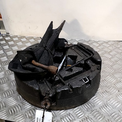 Vauxhall astra jack toolkit - vauxhall, jack/toolkit