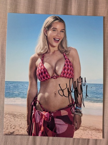 Helen flanagan signed 10x8 - helen, 10x8"