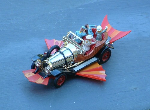 Corgi 266 vintage chitty - corgi,