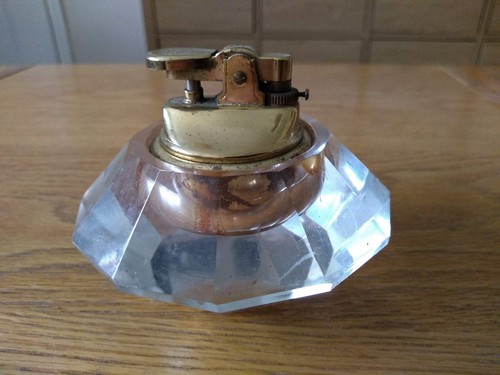 Vintage art deco brass - art, table