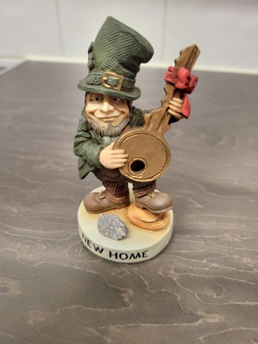 Finnians new home - new, figurine