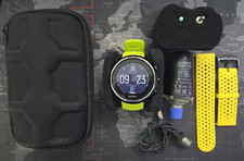 SUUNTO D5 with charge cable . Tank pod with extras , strap and box.