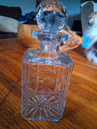 Clear cut glass - clear,