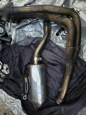 Triumph Daytona 955i Full Exhaust. Scorpion End Can With Baffle 1999 2001