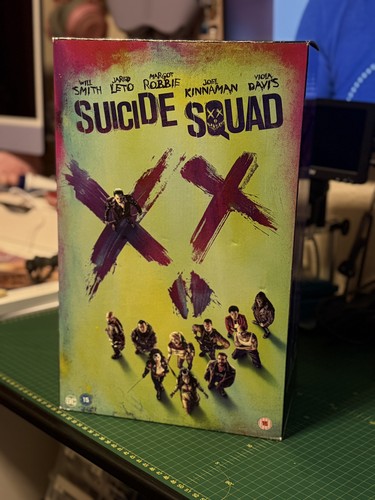 Collectibles 2016 suicide - dc,