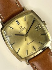 OMEGA Geneve Vintage 1970s Mens Automatic Date Square Gold Dress Watch 162.0052