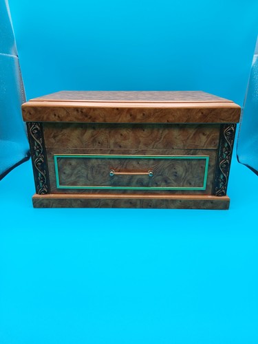 Burl walnut veneer jewellery - burl,