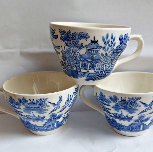 Coffee cups willow pattern - cups,
