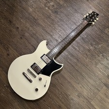 YAMAHA RSE20 RevStar Electric