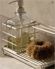 White Metal Structure - Zara