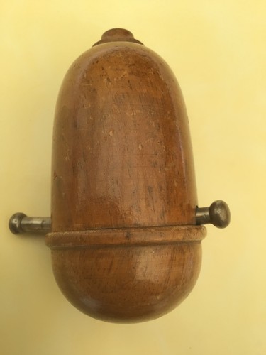Vintage wooden acorn pendant - wooden,
