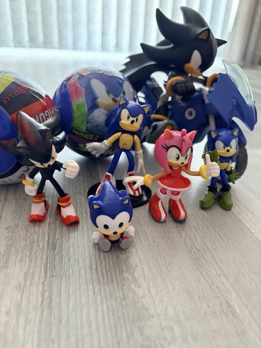 Sonic the hedgehog action - sonic,