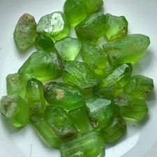 252 CT  Natural Peridot loose