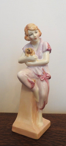 Royal doulton figure lido lady - royal,