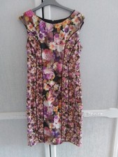 Phase Eight Size 14 Stunning