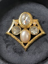 Gorgeous Vtg Signed TAT Faux