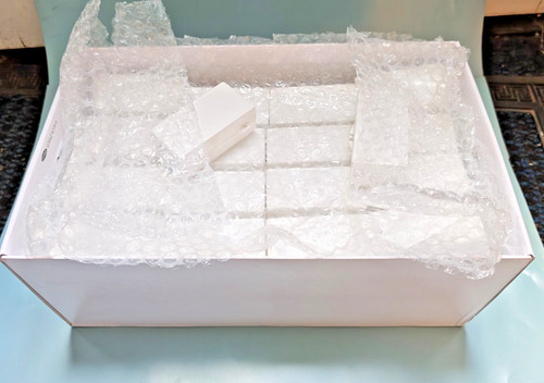 Qty white plastic - qty,