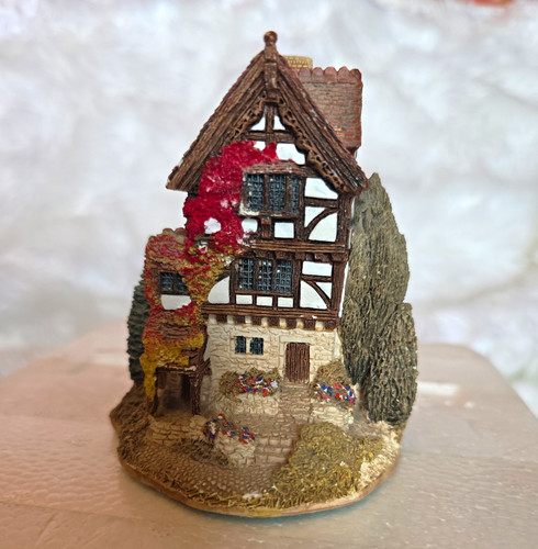 Lilliput lane four seasons - lilliput,