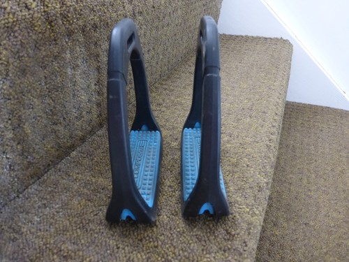 Pair compositi stirrups - pair,