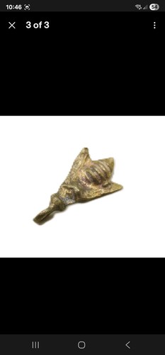 Roman gold bee pendant - roman,