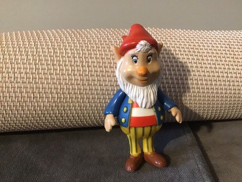 Big ears noddy cake - big, or