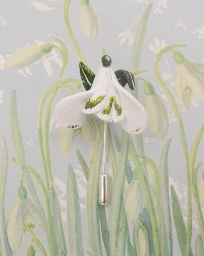 White snowdrop pin - white,