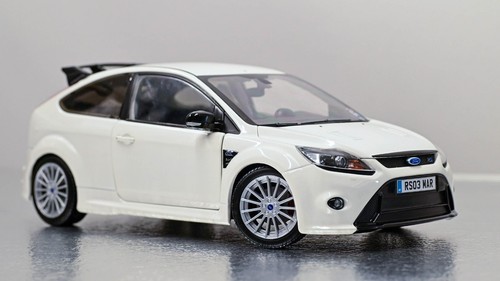Minichamps ford focus rs - 1:18,